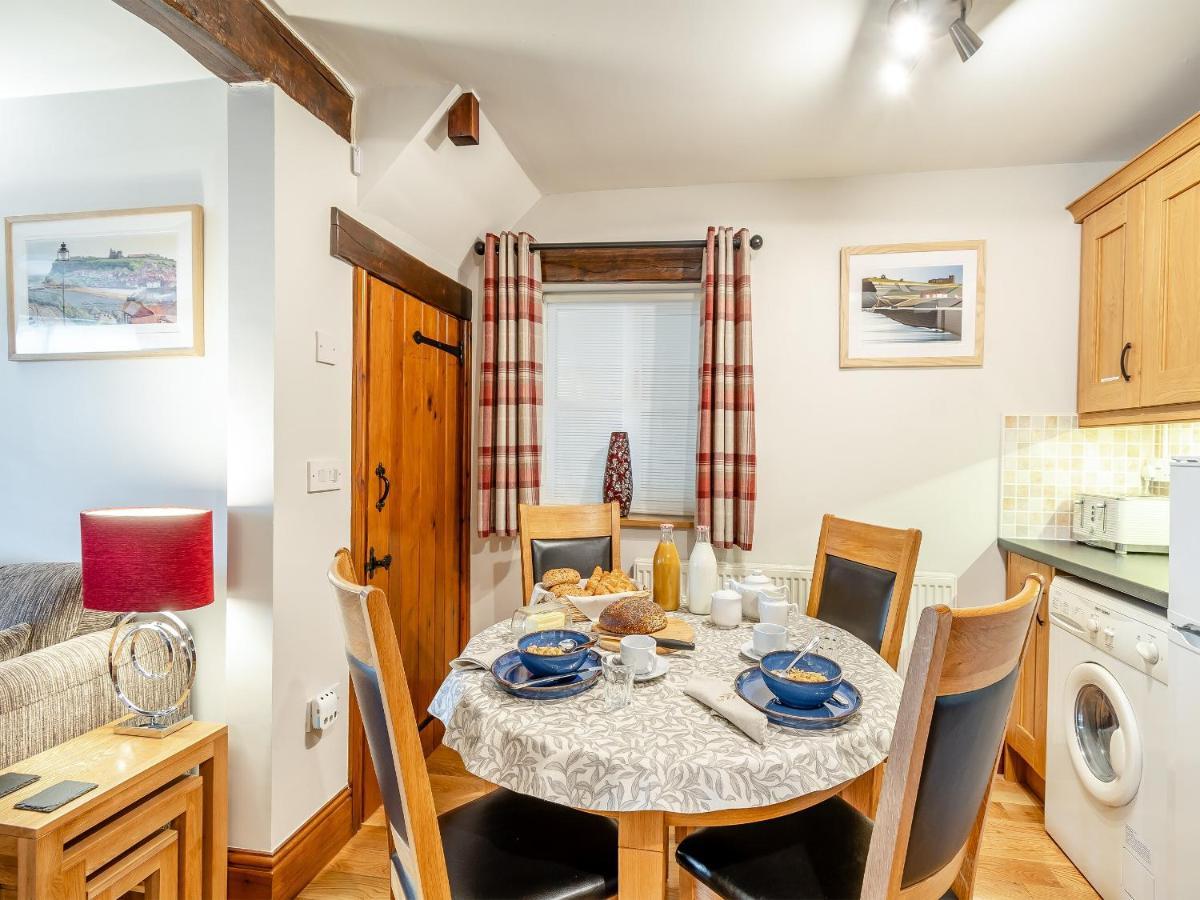 Nans Cottage - Uk43350 Whitby Exterior photo